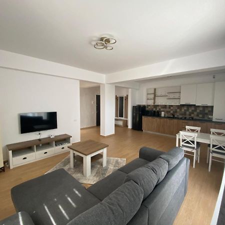 Costin Apartments C&C Residence 2 Năvodari Екстериор снимка
